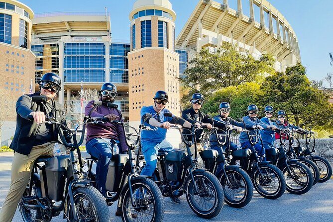Austin Biker Gang E-Bike Tour - Treaty Oak, The Driskill, Paramount Theatre, and Sixth Street